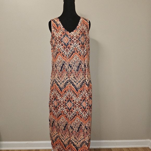 Vibrant Sleeveless Maxi Dress with Geometric Patterns - Picture 1 of 1